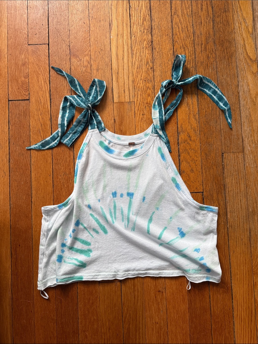 FREE PEOPLE Tie-Strap Tie-Dye Cropped Tank Top - White & Teal